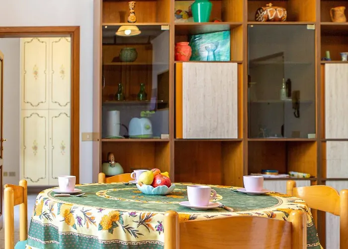 San Lorenzo Market - 2 Bedroom