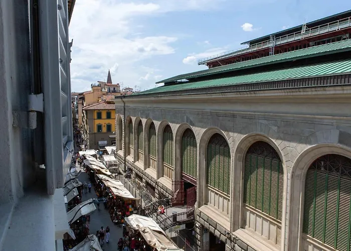 San Lorenzo Market - 2 Bedroom *