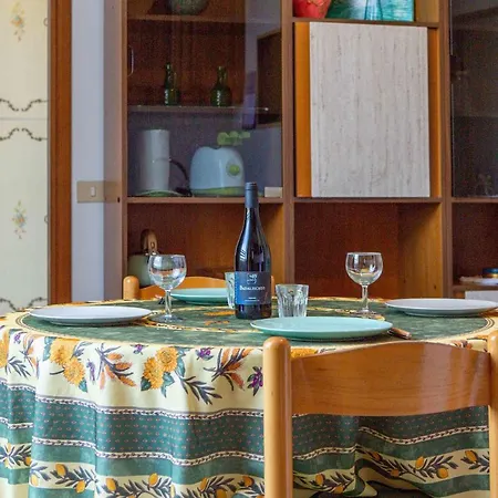 San Lorenzo Market - 2 Bedroom